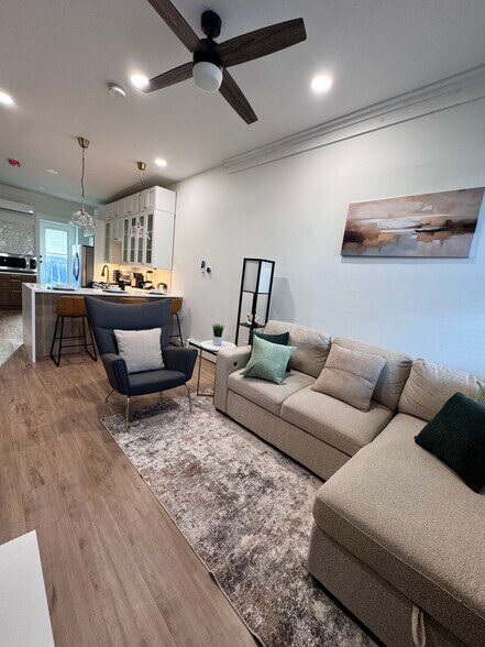 Building Photo - 219 Culver Ave