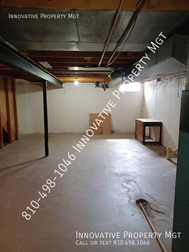 Building Photo - 6012 Holiday Gardens Dr