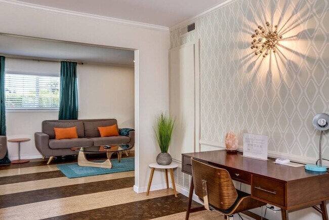 Building Photo - Family-Friendly Oasis in North Palm Springs