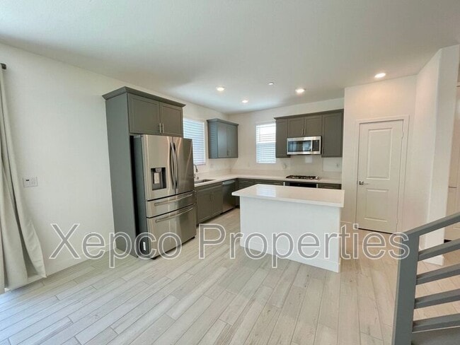 Building Photo - 41425 Penn Dr