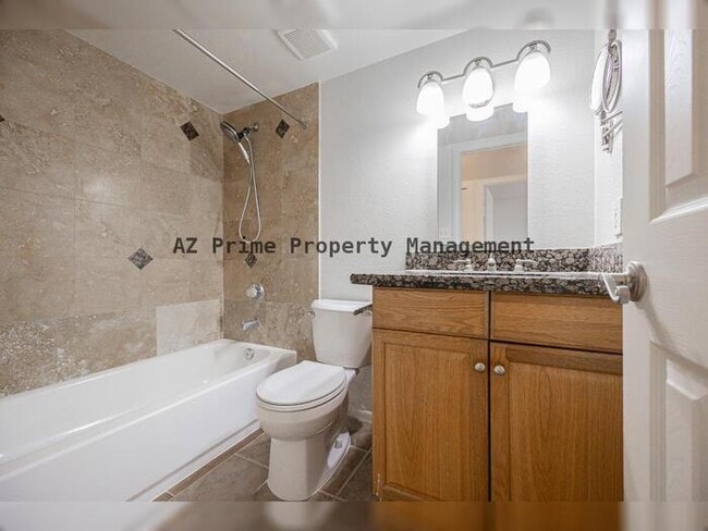 Building Photo - 8113 E Glenrosa Ave