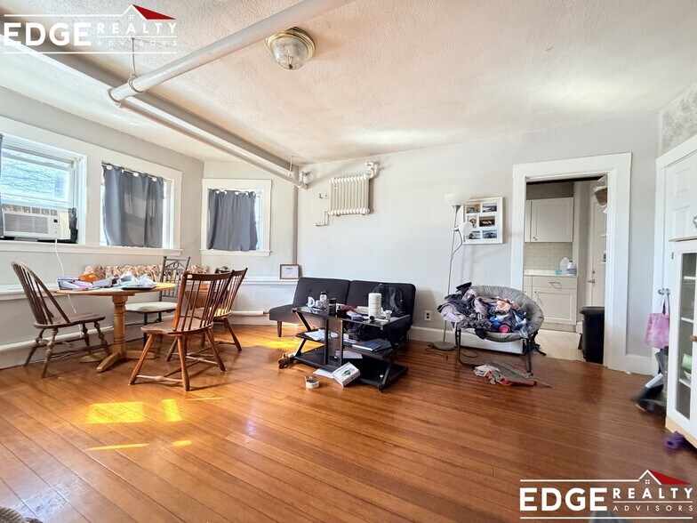 Building Photo - 1709 Commonwealth Ave