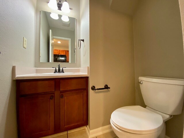 Building Photo - Stunning 3 Bedroom/3 Bath Home in Noblesville