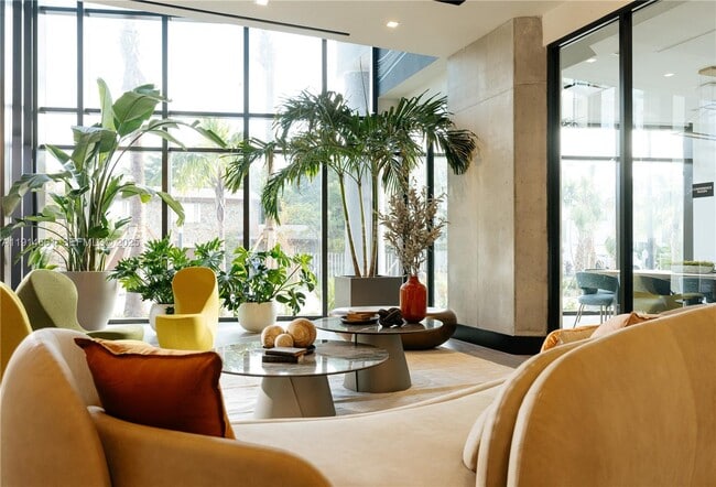 Building Photo - 307 SW 5th St