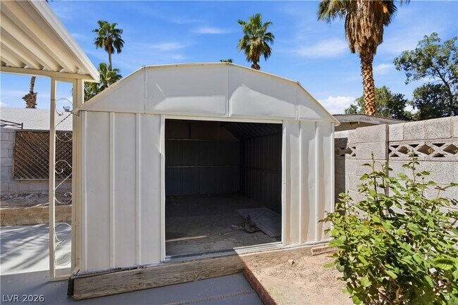 Building Photo - 5221 Percheron St