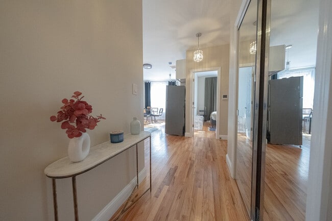 Building Photo - 245 W 113th St