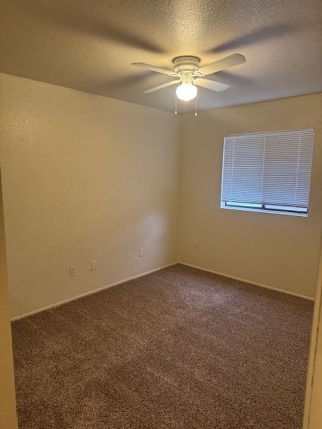 Building Photo - Charming 3-Bedroom Home