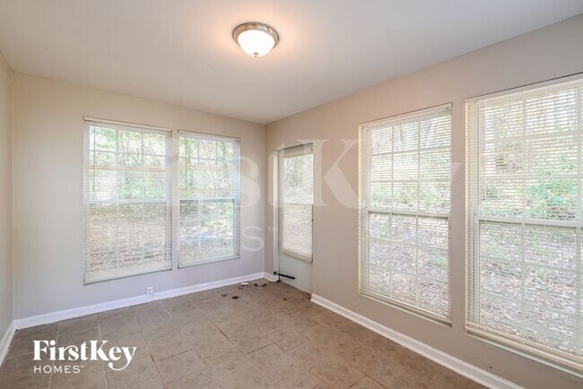 Building Photo - 2980 Williams Farm Dr