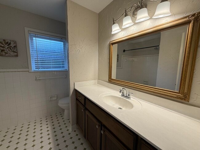 Building Photo - 5701 Baird Dr