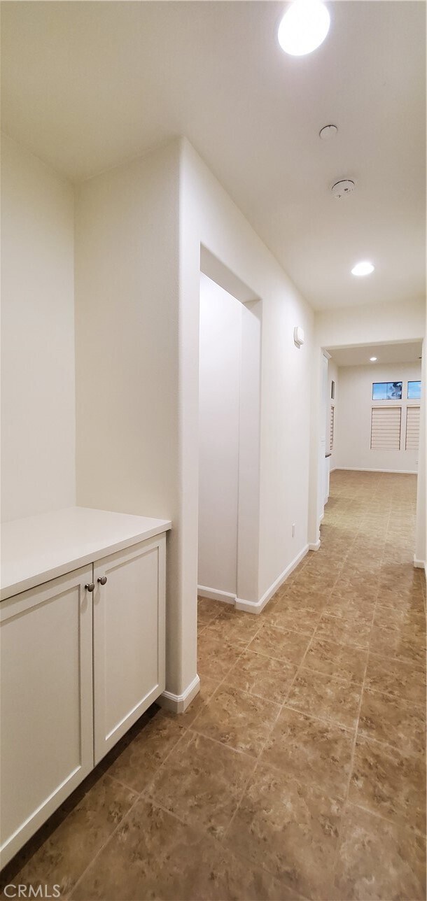 Building Photo - 61 Mission Bell