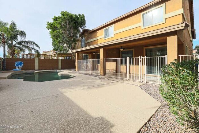 Building Photo - 17663 W Tasha Dr