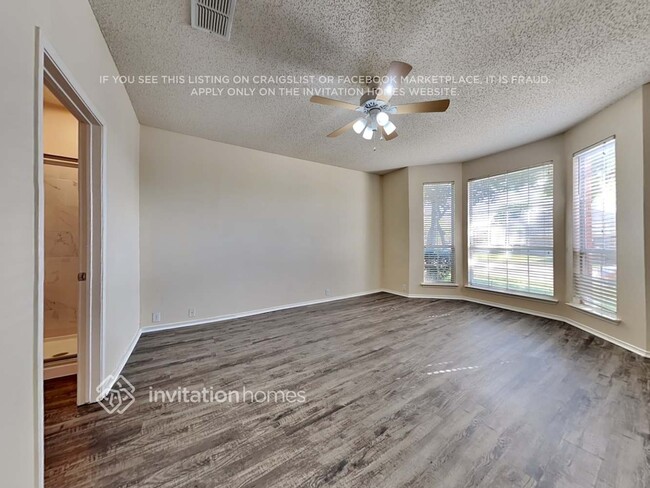 Building Photo - 1804 Lacey Oak Ln