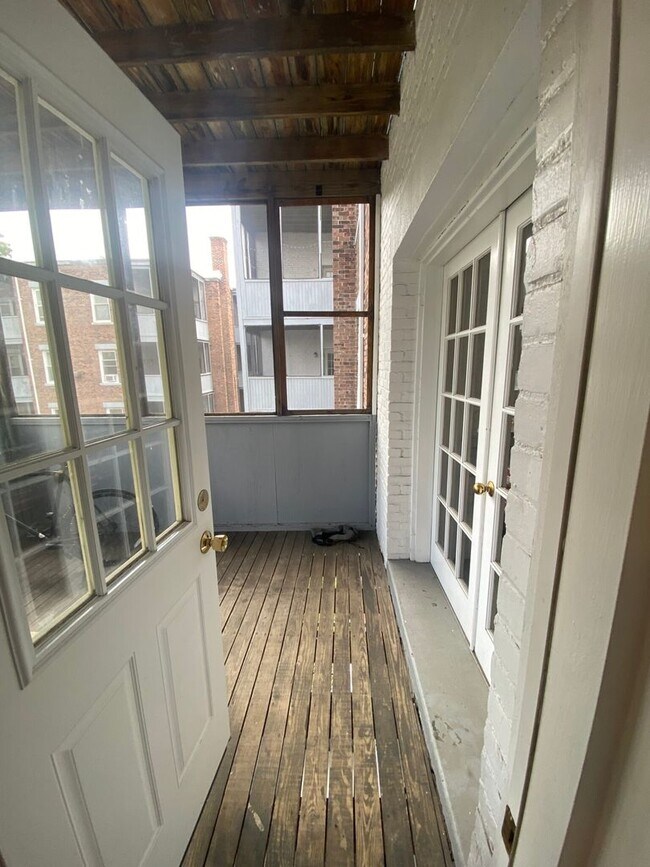 Building Photo - 25 Farrington Ave