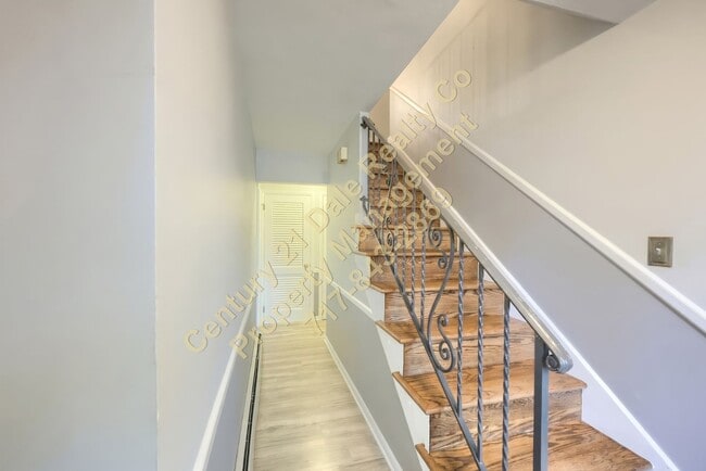 Building Photo - Beautiful 3 Bedroom 2.5 Bath Home in Dallastown Schools Pet Friendly