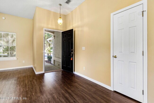 Building Photo - 831 Timberjack Ct