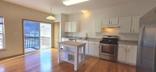 Building Photo - 212 Willow Blvd