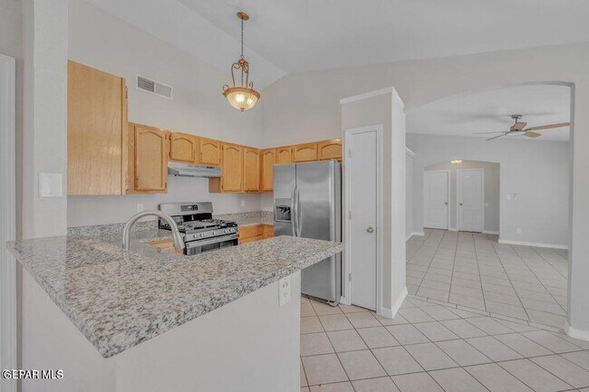 Building Photo - 12255 Via Del Rio