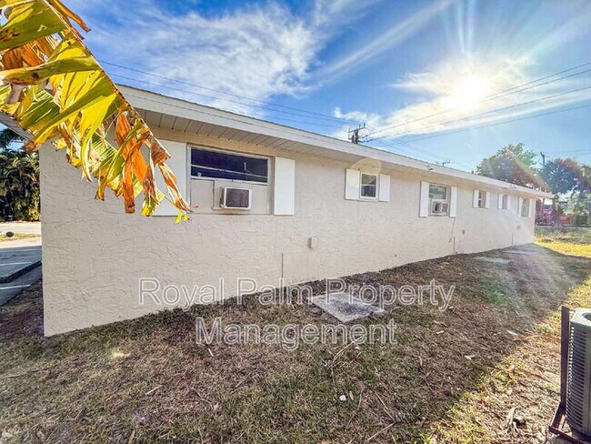 Building Photo - 3744 Estelle Ave