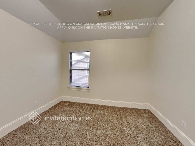 Building Photo - 1306 Lucas St