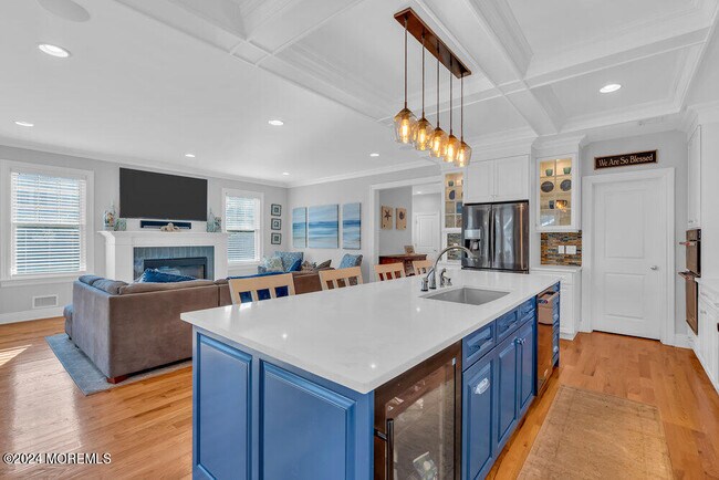 Building Photo - 300 Salem Ave