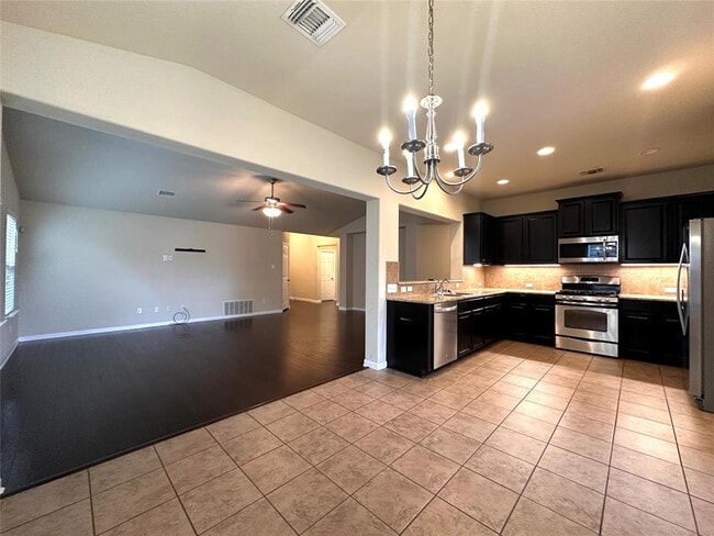 Building Photo - 1000 Drake Cove