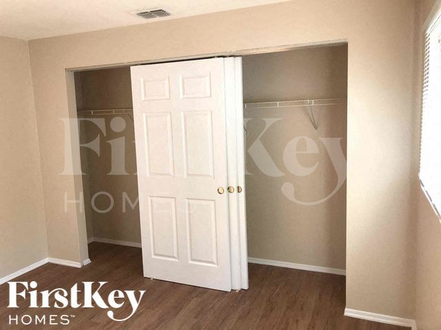 Building Photo - 1083 Riggs St