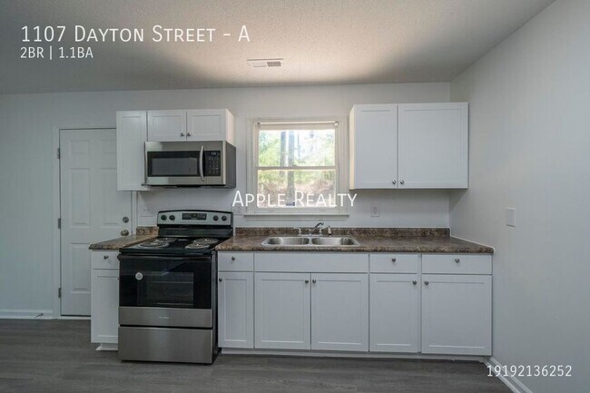 Building Photo - 1107 Dayton St