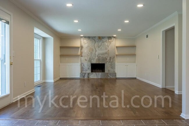 Building Photo - 12012 Ensley Ln