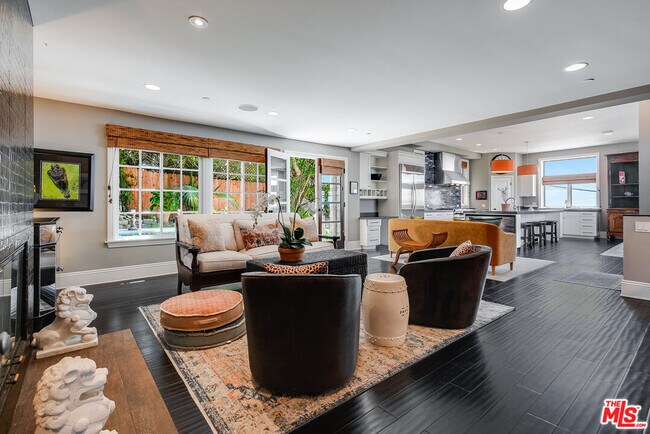 Building Photo - 2962 Valmere Dr