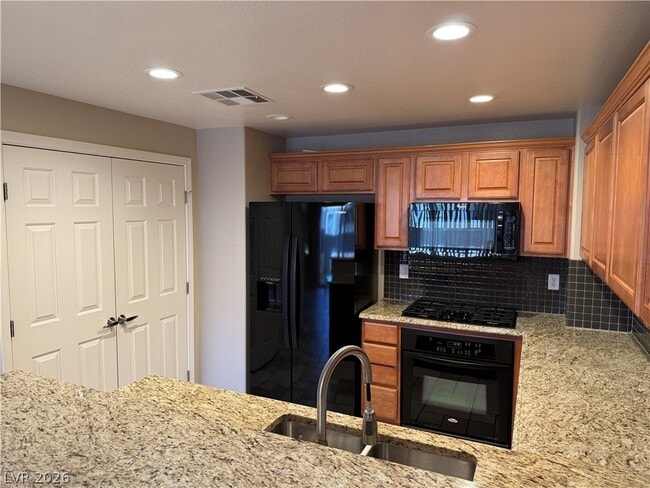 Building Photo - 840 Canterra St