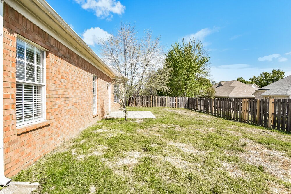 Building Photo - 964 Cully Rd