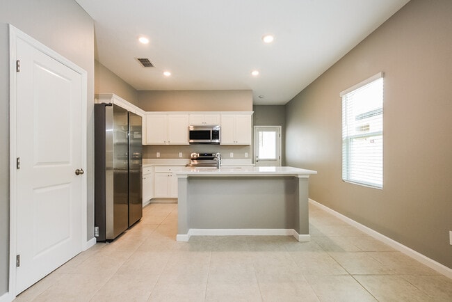 Building Photo - 2632 Island Walk Dr