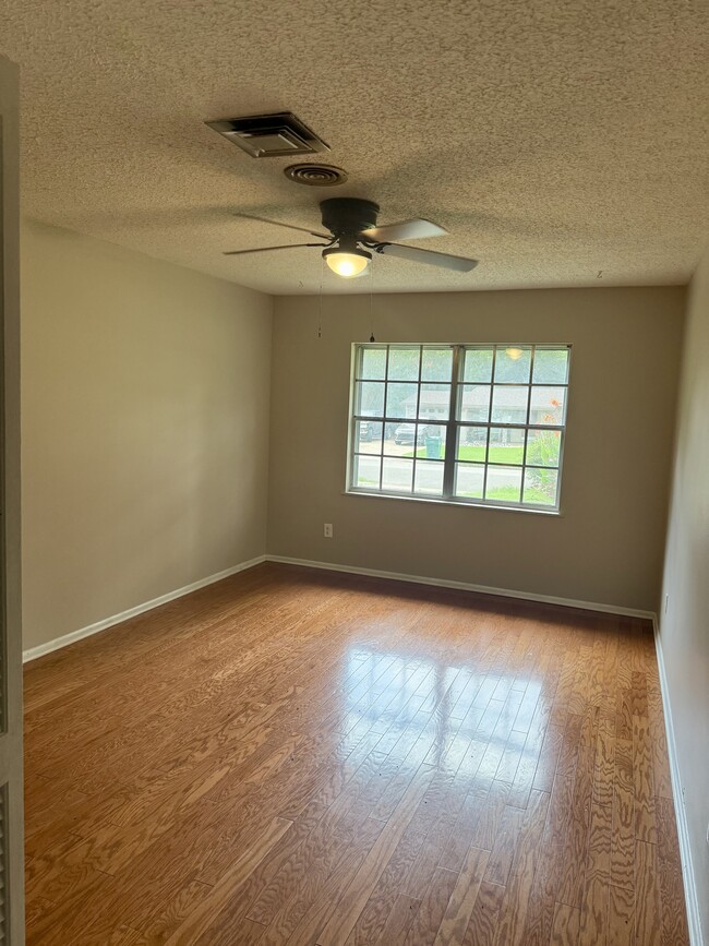 Building Photo - 2434 Patterson Dr