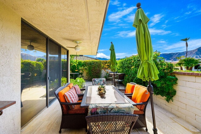 Building Photo - 1 Briarcliff Ct