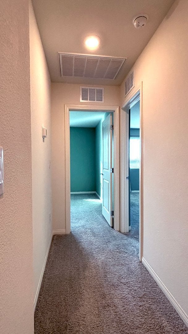Building Photo - Wonderful 3 Bedroom townhouse with a 1 car garage - 3 levels located in North Las Vegas