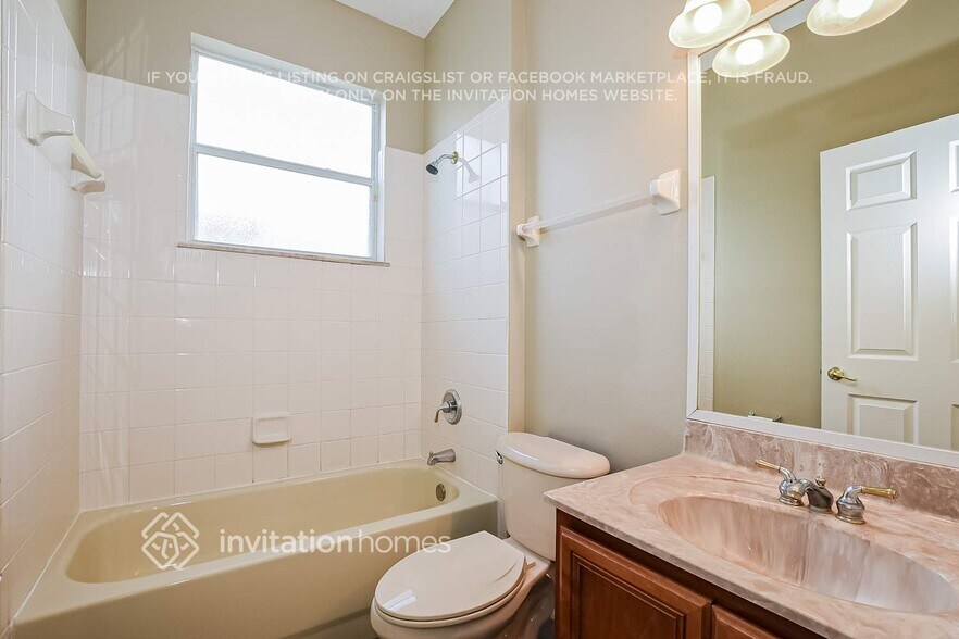 Building Photo - 14612 Chloe Ct