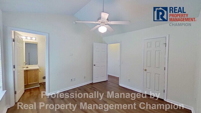 Building Photo - 3 BD/2BA Home in Azalea Trace w/Fenced Backyard and Exciting Updates Underway!