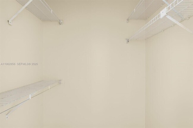 Building Photo - 1208 Coral Club Dr