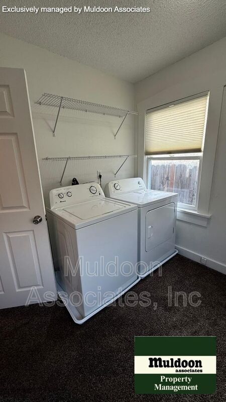 Building Photo - 1137 Van Buren St