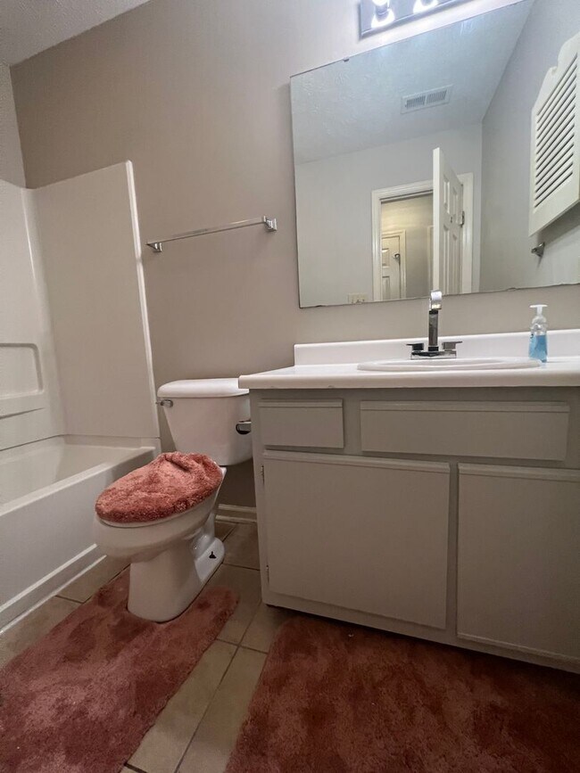 Building Photo - 309-4 Waterdown ~ The Crossings