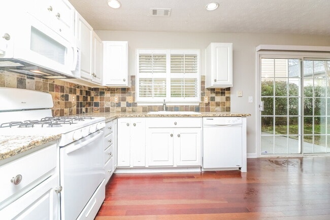 Building Photo - 568 Windcroft Cir NW