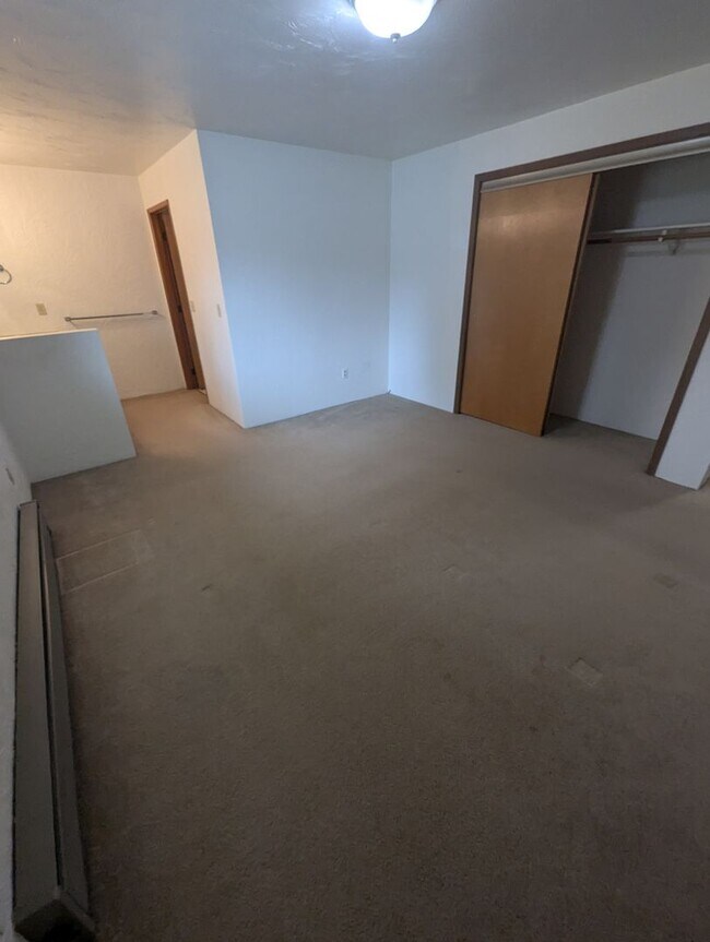 Building Photo - 136