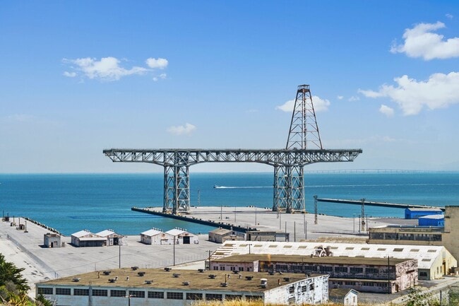 Building Photo - SF Shipyard - 3 BR, 2.5 BA Townhouse 1,437 Sq. Ft. - 3D Virtual Tour, 2-Car Garage