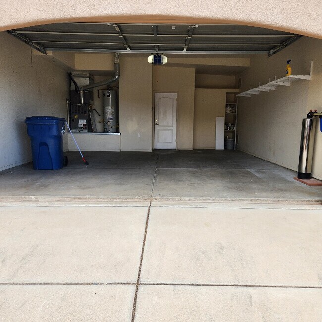 Building Photo - 13604 E High Plains Ranch St