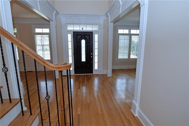 Building Photo - 76 Creekside Park Dr