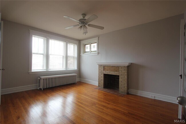 Building Photo - 5422 Rhodes Ave