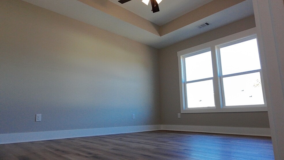 Building Photo - 231 Pine Needle Rd