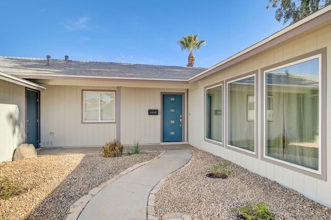 Building Photo - Welcome to this stunning 3-bedroom, 2-bath, single-story home that has been completely renovated ...