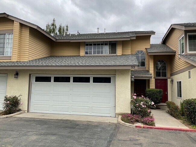 Building Photo - FOR LEASE 3 BEDROOM 2.5 BATH 2 Story Condo...