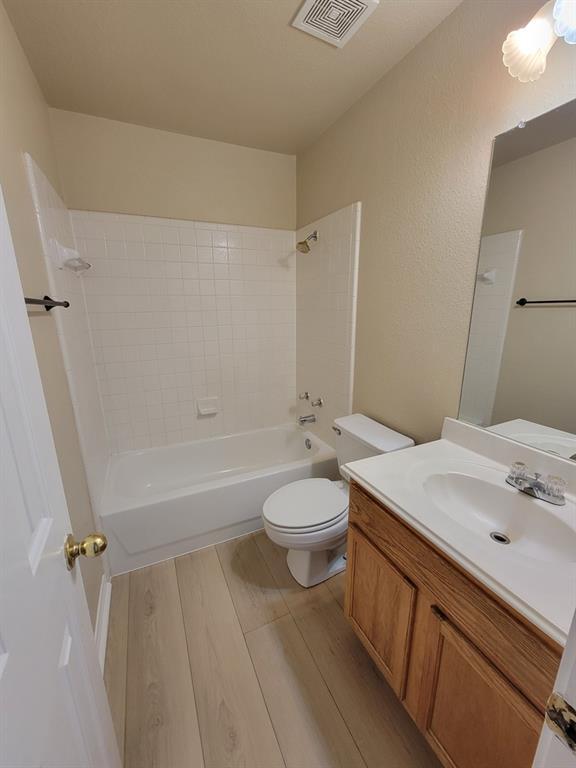 Building Photo - 1013 Howeth Dr